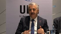 - Bakan Arslan: “Türkiye olarak 5G'ye geçen öncü ülkelerden olmak istiyoruz”- Ulaştırma, Denizcilik ve Haberleşme Bakanı Ahmet Arslan:- “Eskiden başka ülkelerden destek isteyen, bilgilerini paylaşmalarını isteyen Türkiye'den, bug...