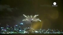 2015 welcomed with spectacular fireworks displays in Australia and New Zealand