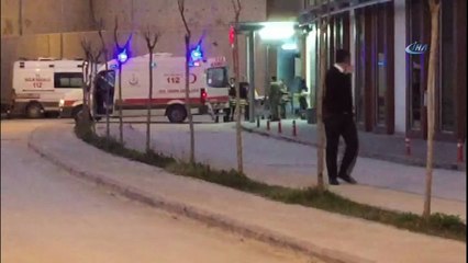 Afrin'de çatışma... Yaralı askerler hastaneye getiriliyor