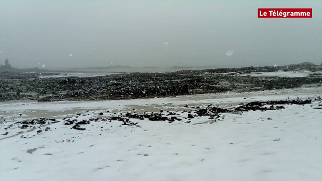 Tréflez (29) Tempête de neige sur les dunes de Keremma