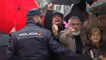 Miles de jubilados "indignados" protestan de nuevo en España