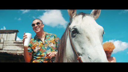 Bad Bunny - Tu No Metes Cabra [Video Oficial]