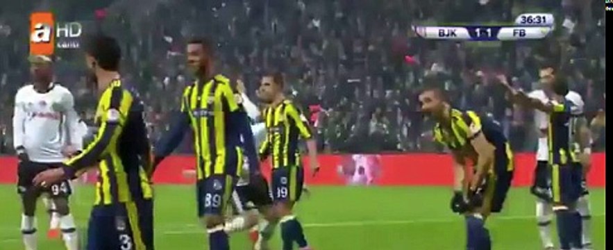 Beşiktaş-Fenerbahçe derbisinde dikkat çeken pozisyon