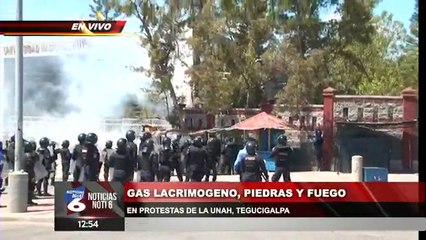 Gas lacrimogeno, Piedras y Fuego en protestas de la UNAH, Tegucigalpa