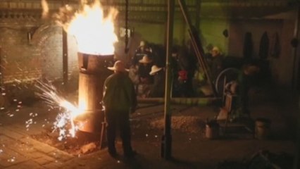 Dashuhua: un pueblo chino cambia los fuegos artificiales por el hierro fundido