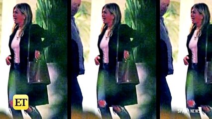 Jennifer Aniston Spotted Without Wedding Ring Arriving to Courteney Cox's Home