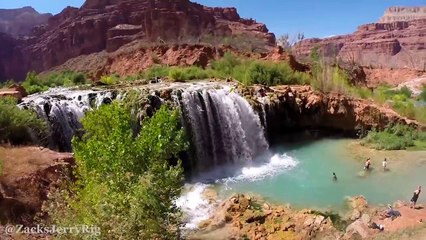 Cette Oasis paradisiaque se situe dans le Grand Canyon... Magnifique
