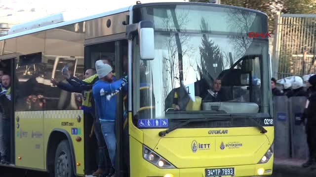 Fenerbahçeli Taraftarlar Vodafone Park'a Ulaştı - Hd -2