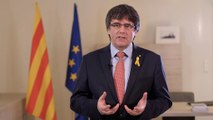 Katalonya Parlamentosu Puigdemont'u 'sembolik lider' ilan etti.