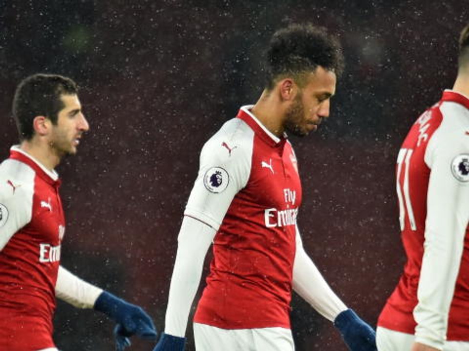 Arsenal low on confidence after Man City defeats - Wenger