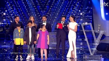 لحظة فوز حمزة لبيض في الموسم الثاني من The Voice Kids