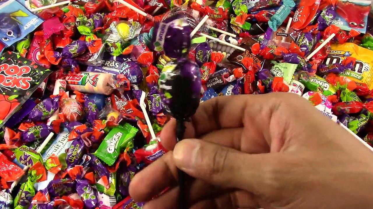 New Lollipops Party in My Tummy - Nursery Rhymes - Learn Colors with A lot of Candy