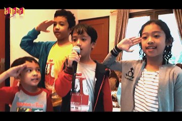 Anak Kecil Menyanyikan Lagu Indonesia Raya