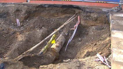 강남에 대형 싱크홀...만9천세대 난방 공급 차질 / YTN