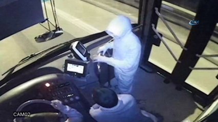 Otobüs kaçıran dört küçük kafadar kamerada