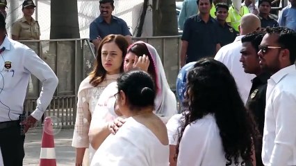 Jacqueline Fernandez TROLLED For Laughing At Sridevi Funeral