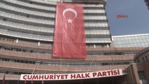 CHP Genel Merkeze Dev Türk Bayrağı Asıldı