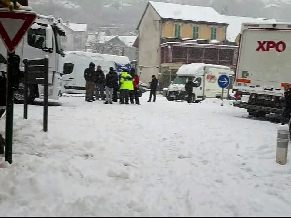 Bellegarde-sur-Valserine : la route des frontaliers au point mort depuis 9 h du matin