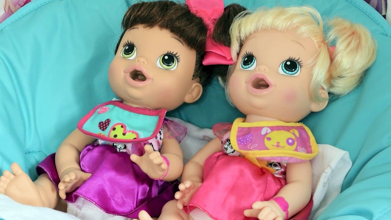 Feeding & Changing Baby Alive All Gone Twins!