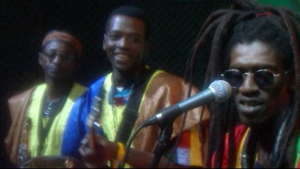 Cheikh Lo - Bamba Sunu Goorgui - Live on VH1, 1997