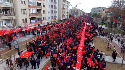 Kırşehir'de 15 bin kişi Mehmetçiğe destek için yürüdü