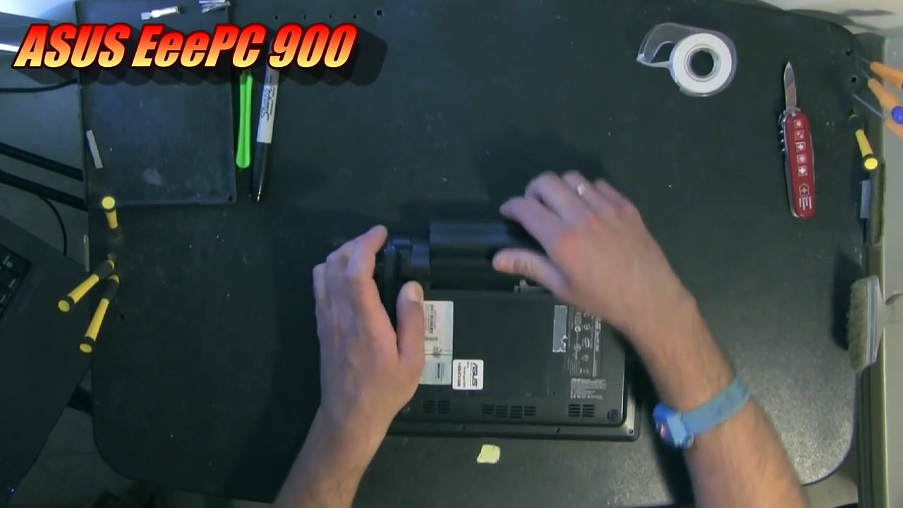 ASUS EEEPC 900 take apart video, disassemble, how to open disassembly