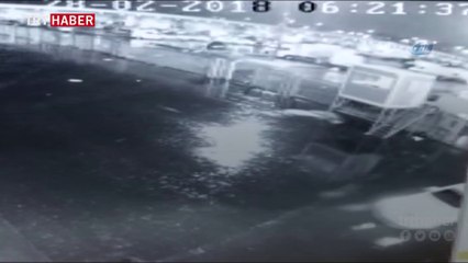 Karı koca otomobille denize uçtu