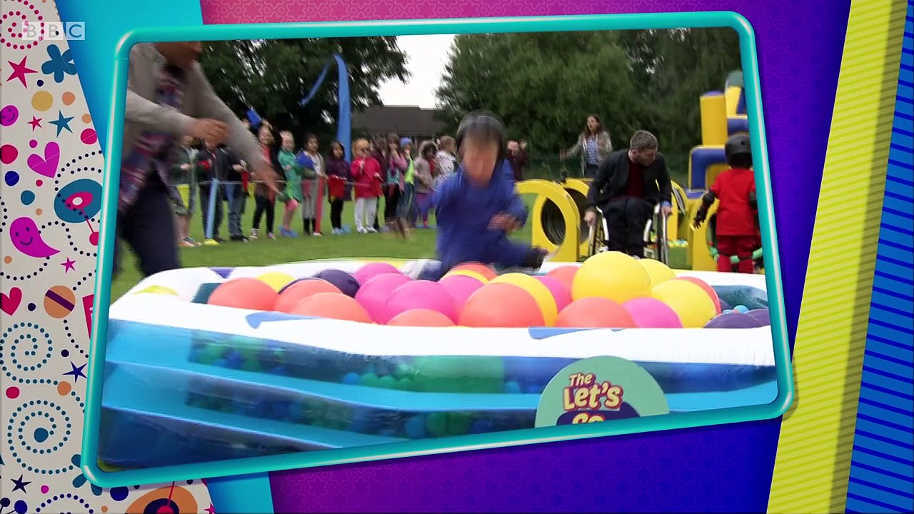 The Lets Go Club.s02e13.Feathers Fossils and Tiny Brains