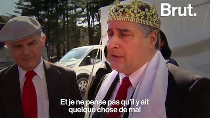 Dans cette église de Pennsylvanie, les fidèles peuvent faire baptiser leur fusil d'assaut