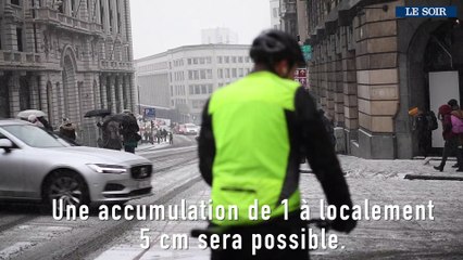 Bruxelles sous la neige, de nombreux embouteillages dans tout le pays