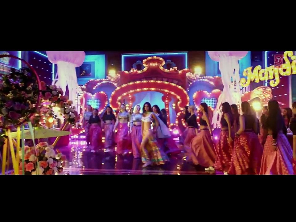 Mundiyan tho baach kar rahi whatsapp status baaghi 2 song _ Disha patani _ Tiger Saroff