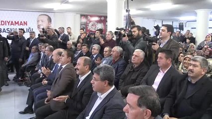 Özhaseki: "Kendileri Bir Arada Durmak ve Bölünmemek İçin Çırpınıyorlar"