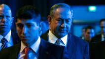 İsrail Polisi, Yolsuzluk Suçlaması Nedeniyle Netanyahu'yu 5 Saat Boyunca Evinde Sorguladı