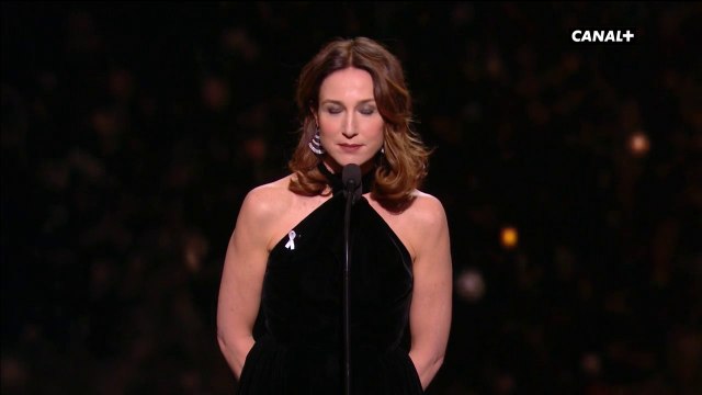 Elsa Zylberstein remet le César du meilleur film documentaire - César 2018