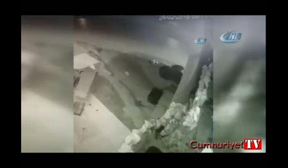 Türk bayrağını indirdiler