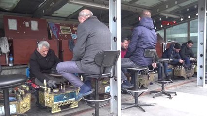 Trabzon-40 Yıldır Aynı Yerde Ayakkabı Boyuyor