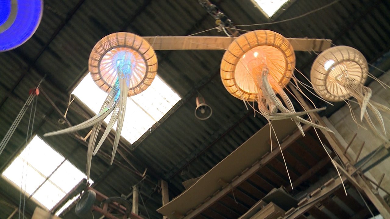 Construyen una falla por la lucha contra el cáncer de mama