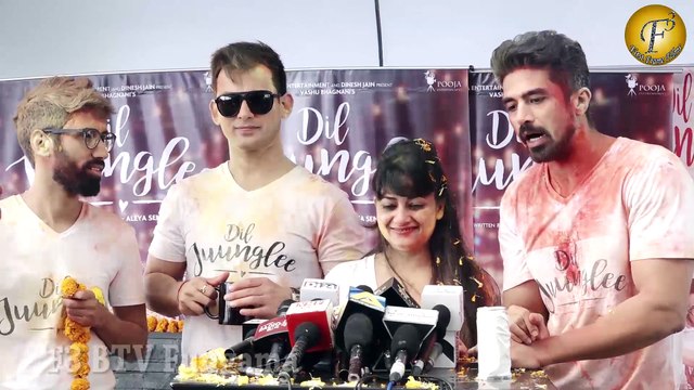 रो पड़ी तापसी पुन्नू जब साक़िब सलीम ने खेली जंगली होली