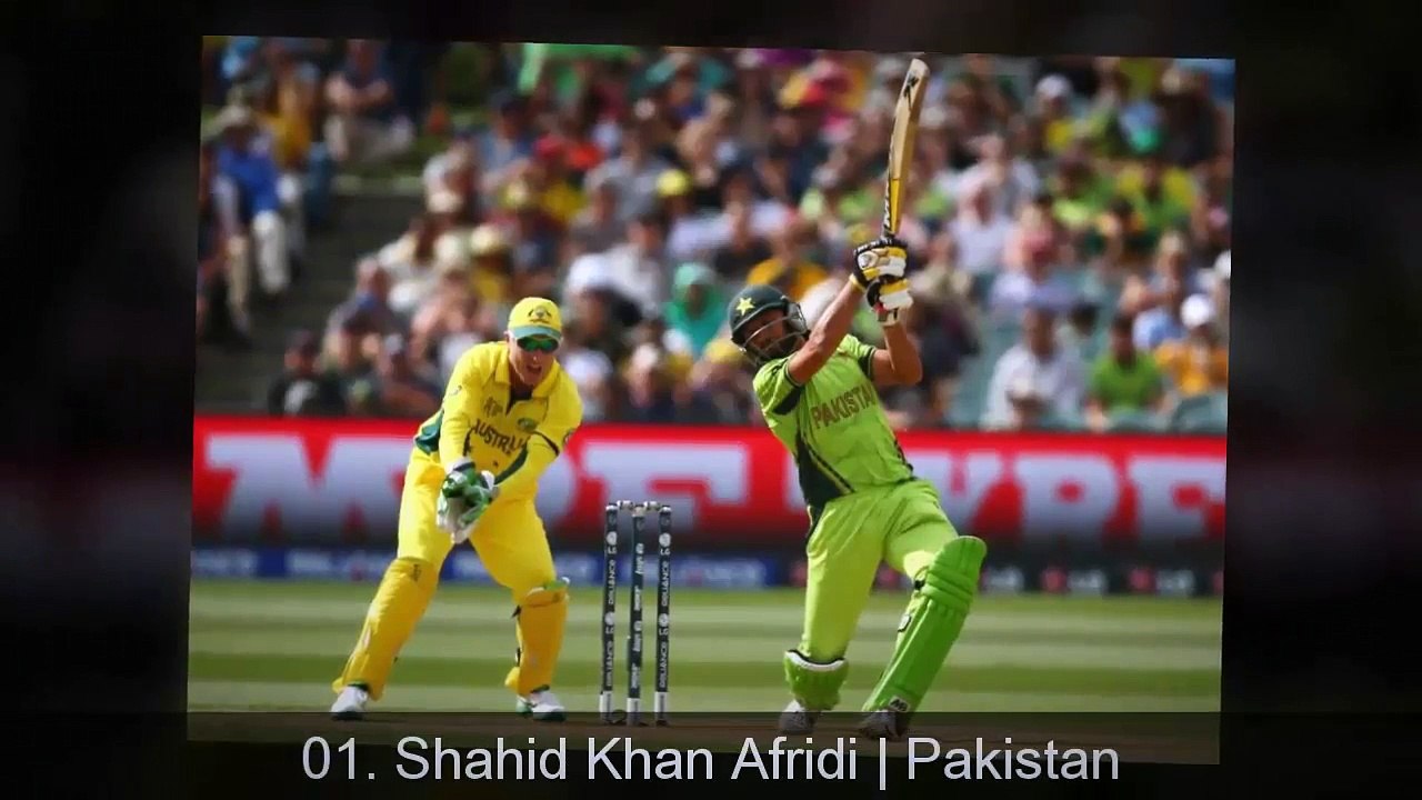 ★Top 10 Amazing Batsmen Who Slapped Most Sixes In ODI Cricket★