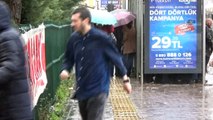 Bursa'da sabah şiddetli lodos, akşam yağmur