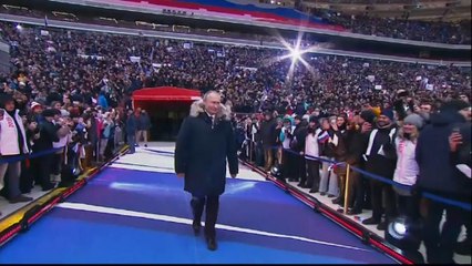 100.000 bei Wladimir Putins Wahlkampf im Moskauer Fussballstadion