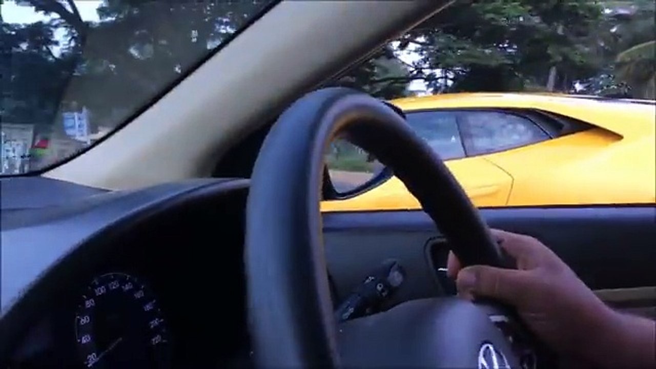 Chasing A LOUD LAMBORGHINI HURACAN On The INDIAN Highway !!