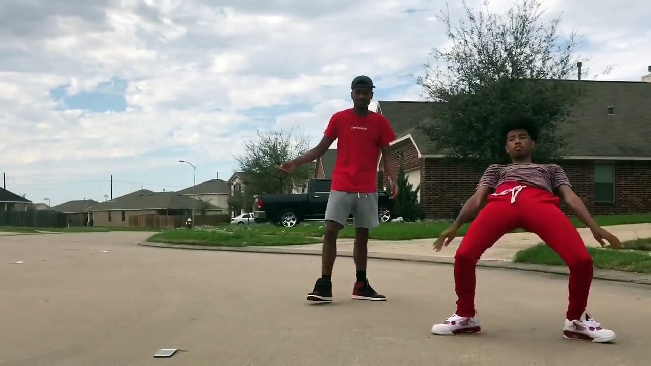 WHO CAN DO IT BETTER DANCE CHALLENGE!!!