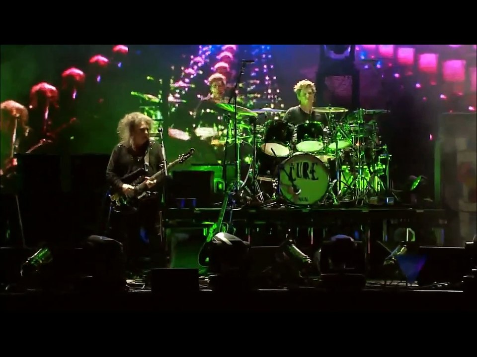 The Cure - Caterpillar - Live (Voodoo Show)