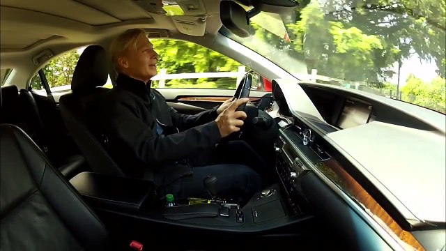 2013 Lexus ES 350 and ES 300h