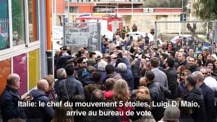 Le chef du Mouvement 5 étoiles Di Maio arrive au bureau de vote