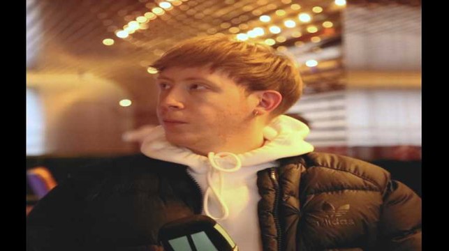 Eddy de Pretto adresse un message à sa mère dans son dernier album Cure