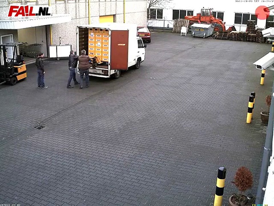 Les gars, vous êtes virés! Enorme FAIL