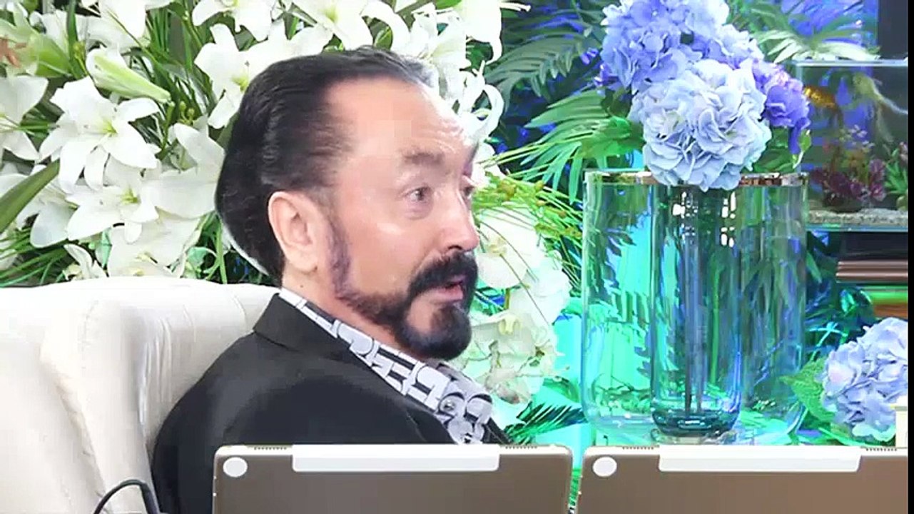 Adnan Oktar: Arkadaşlarım namaz konusunda çok titizler.
