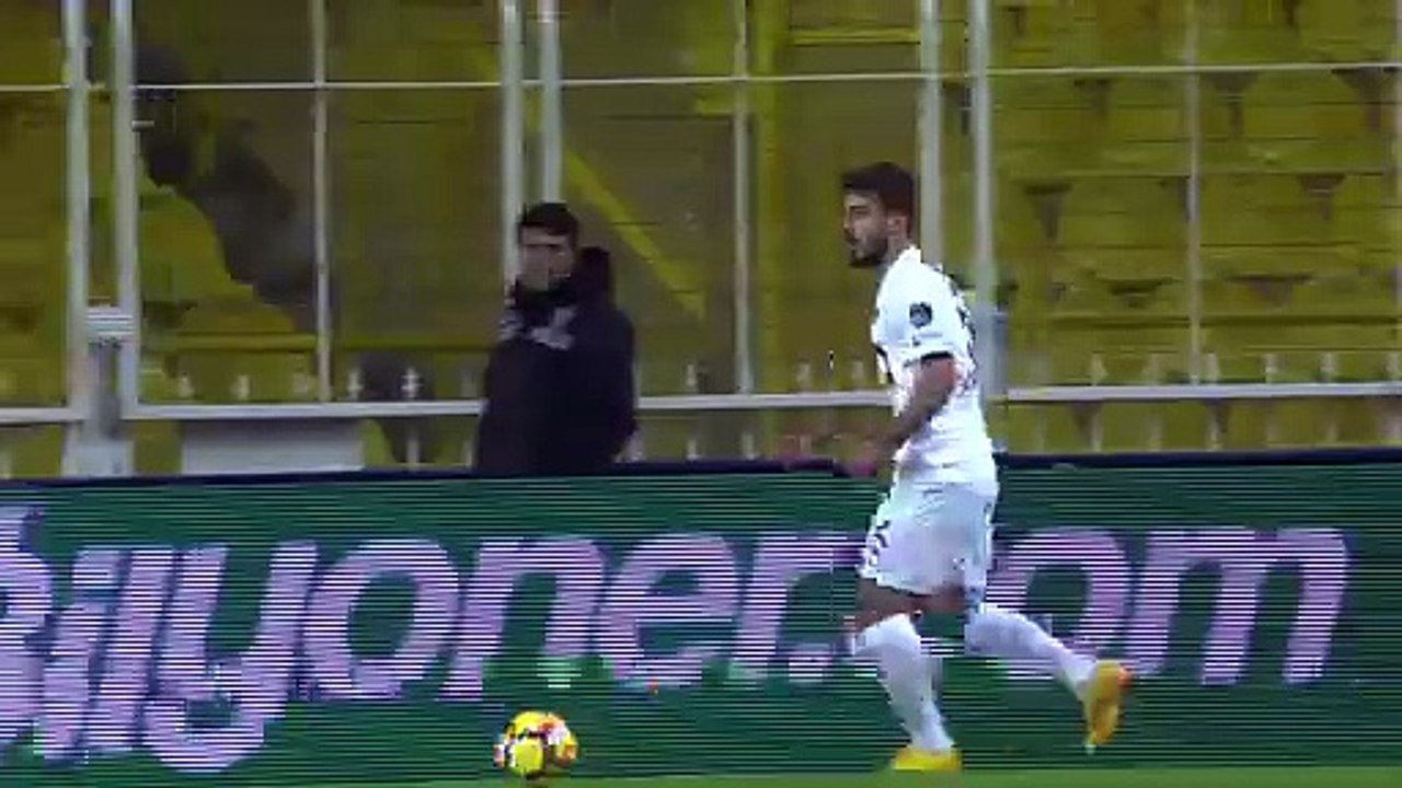 Daniel Larsson Goal HD - Fenerbahce	1-3	Akhisar Genclik Spor 04.03.2018